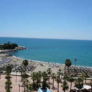 beachfront-apartment-in-fuengirola-with-sea-views.1costadelsol.com/